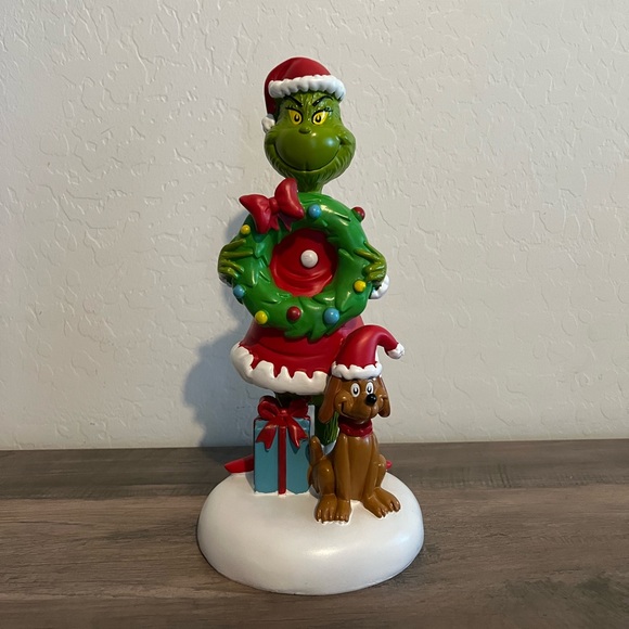 Disney The Grinch Holding Wreath & Max Santa Claus Christmas Statue Resin Decor - Picture 1 of 8